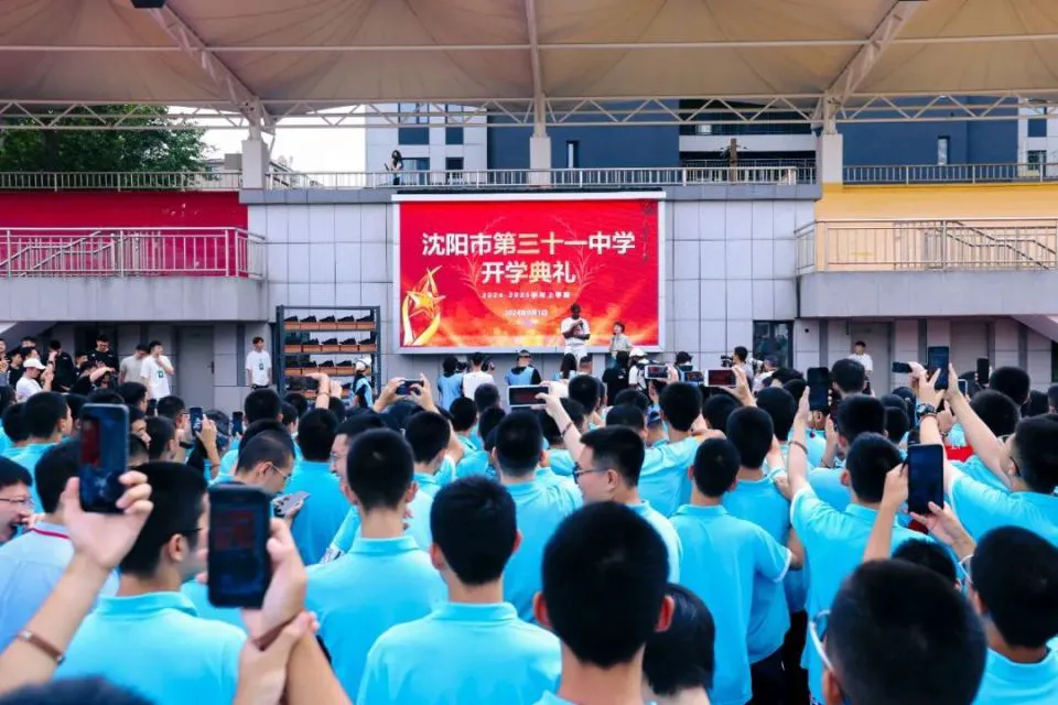 如何通过比赛提升篮球技能_0